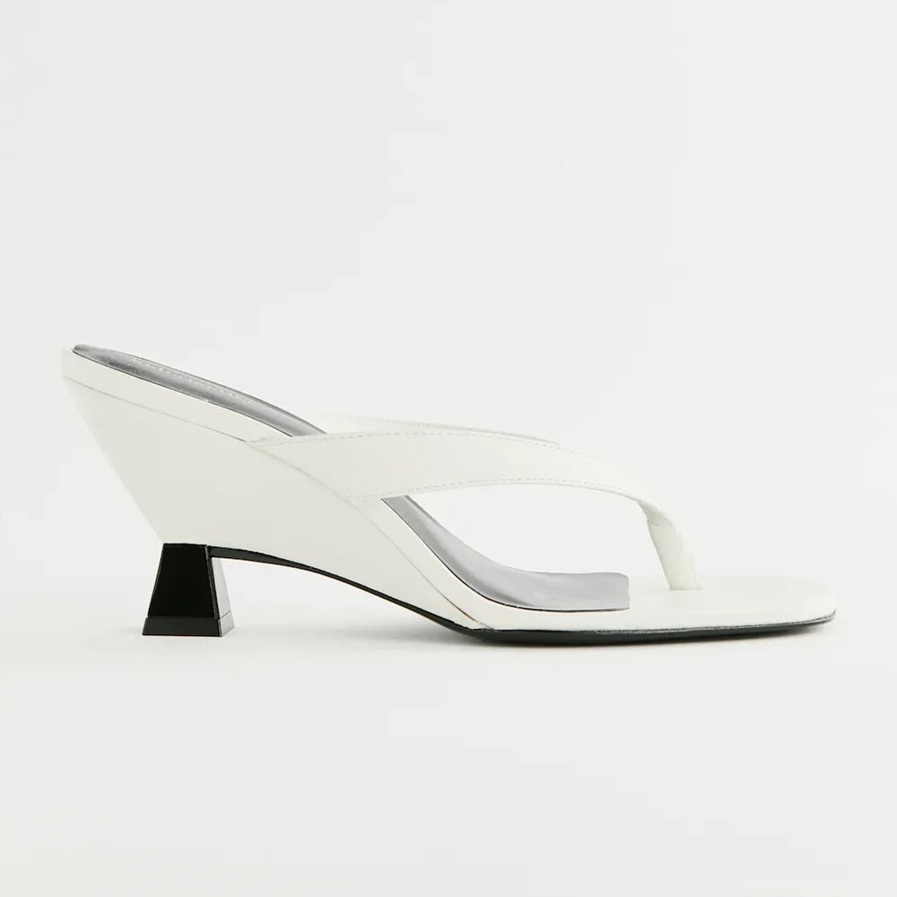 Reformation Gisele Thong Sandal Kitten Heel 6.5